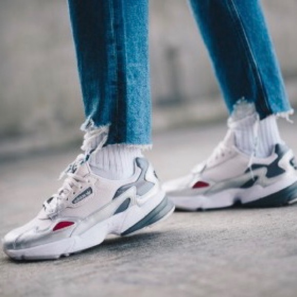 🆕 | 💕 Adidas Falcons - Picture 4 of 14